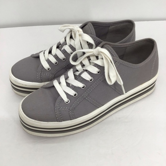 Gianni Bini Platform Style Lace-Up Sneakers Casual Career Gray Size 7.5 - Picture 1 of 9